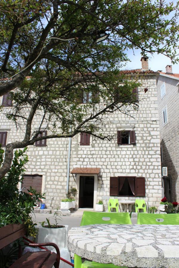 Mare E Montagna Apartment Kotor Ngoại thất bức ảnh